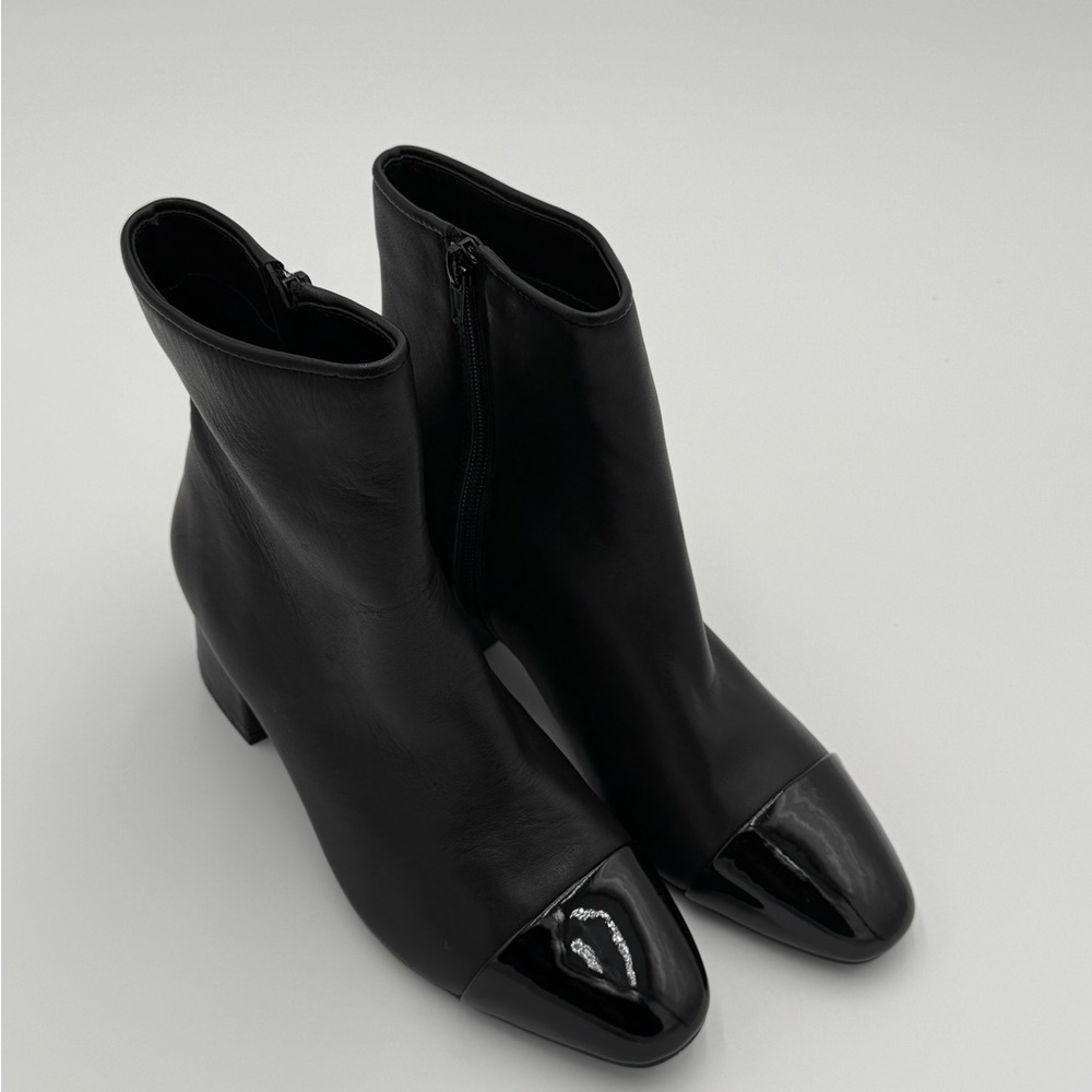 STEVE MADDEN | Black Ankle Booties